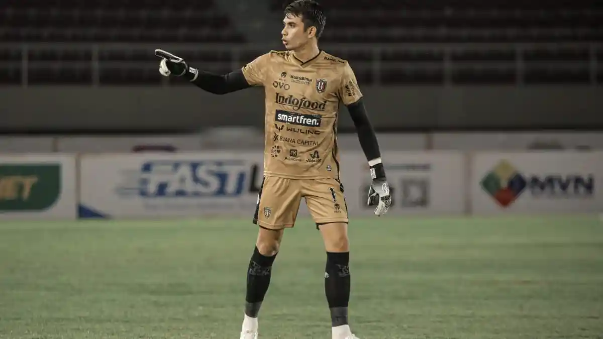Update Transfer: Kiper Terbaik Liga 1, Nadeo Argawinata Diincar Persib dan Persija, Dilepas Borneo?