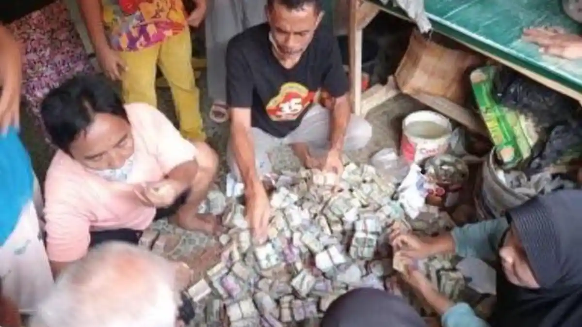 Kakek di Serang Buat Heboh, 10 Tahun Simpan Uang di Kamar, Keluarga Syok Tahu Jumlahnya: Rp 100 Juta