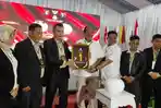 Proses-pencabutan-nomor-calon-kepala-daerah-Kabupaten-Asahan_.jpg