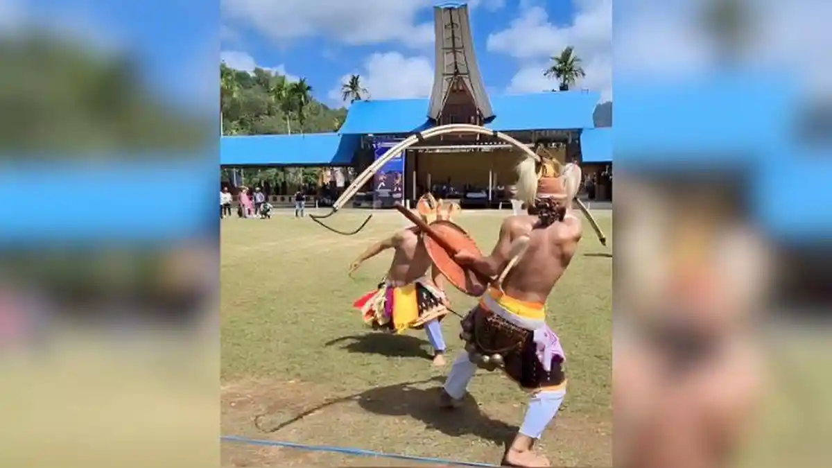 Nikination Dukung Keberlangsungan Budaya Tari Caci Khas Manggarai di Toraja