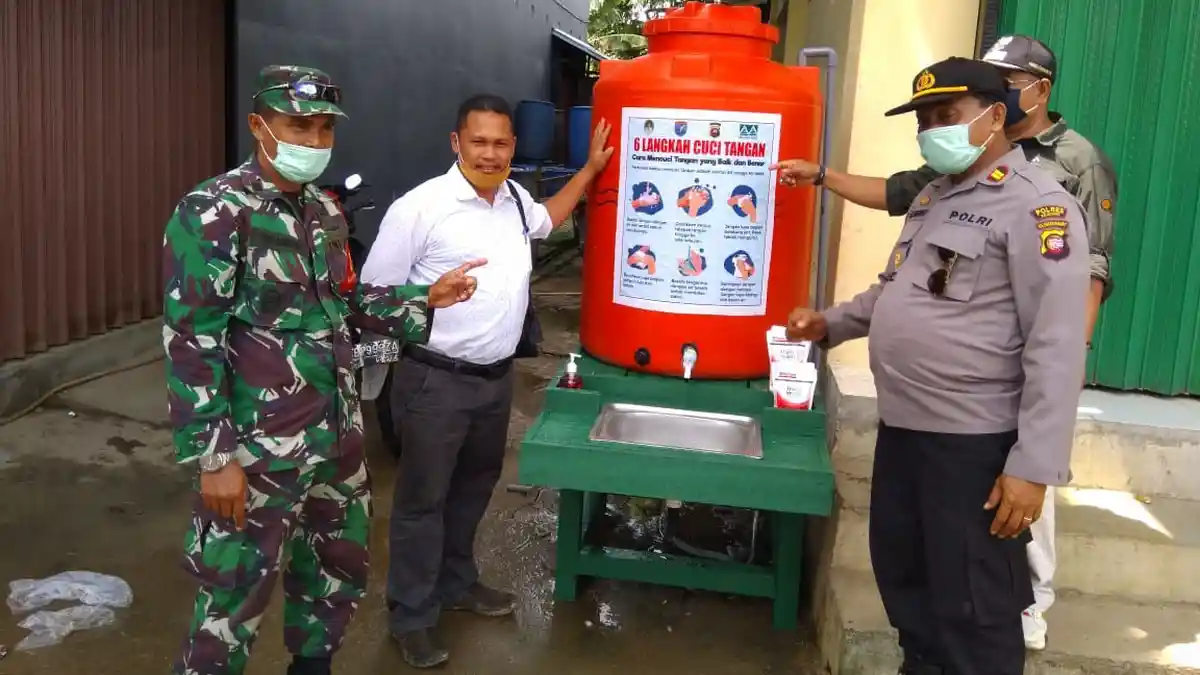 PT Lestari Abadi Perkasa dan PT Mentari Pratama Berikan Bantuan Stasiun Cuci Tangan di 3 Kecamatan