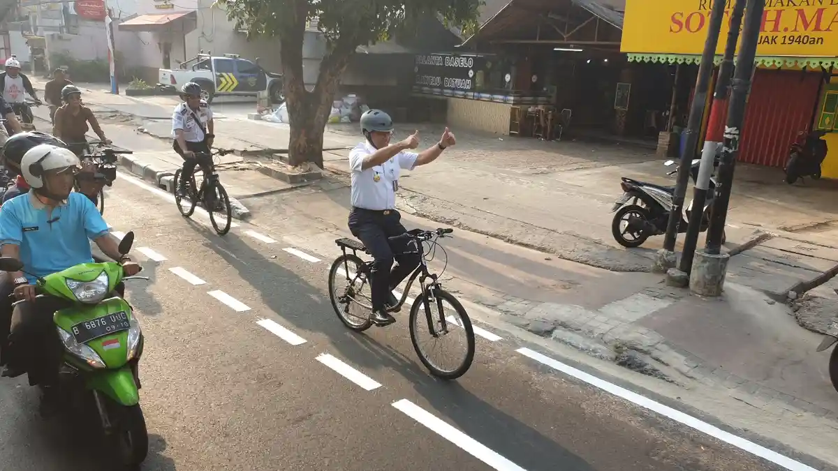 Gubernur Anies Sarankan Pesepeda Gunakan Aplikasi Peta Google Maps dengan Mode Pejalan Kaki