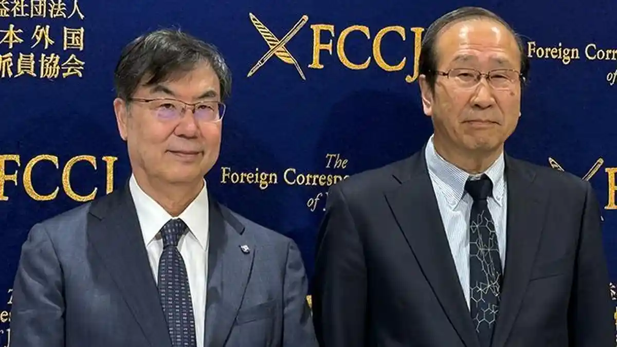 Dua Peraih Nobel Jepang Berbeda Pandangan soal AI