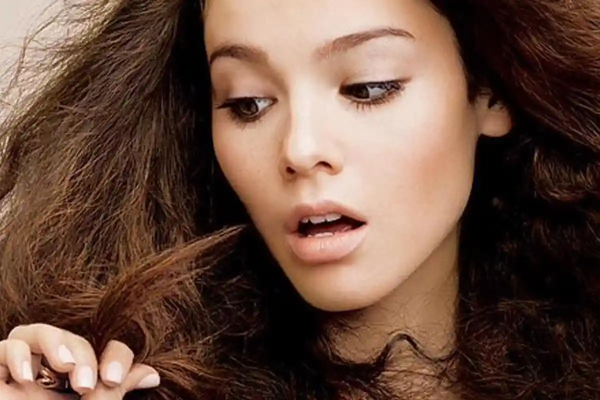 Gaya Rambut Sesuai Dengan Zodiak Kamu, Capricorn Rambut Panjang, Leo dan Virgo Rambut Berombak