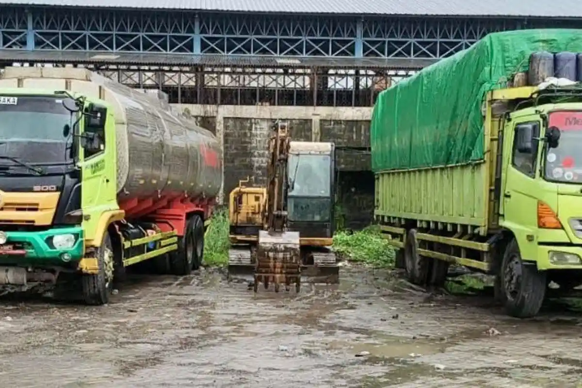 Alat Berat Siap Menormalisasi Saluran di Bundaran Apollo, SDACKTR Pasuruan Berkejaran Dengan Hujan