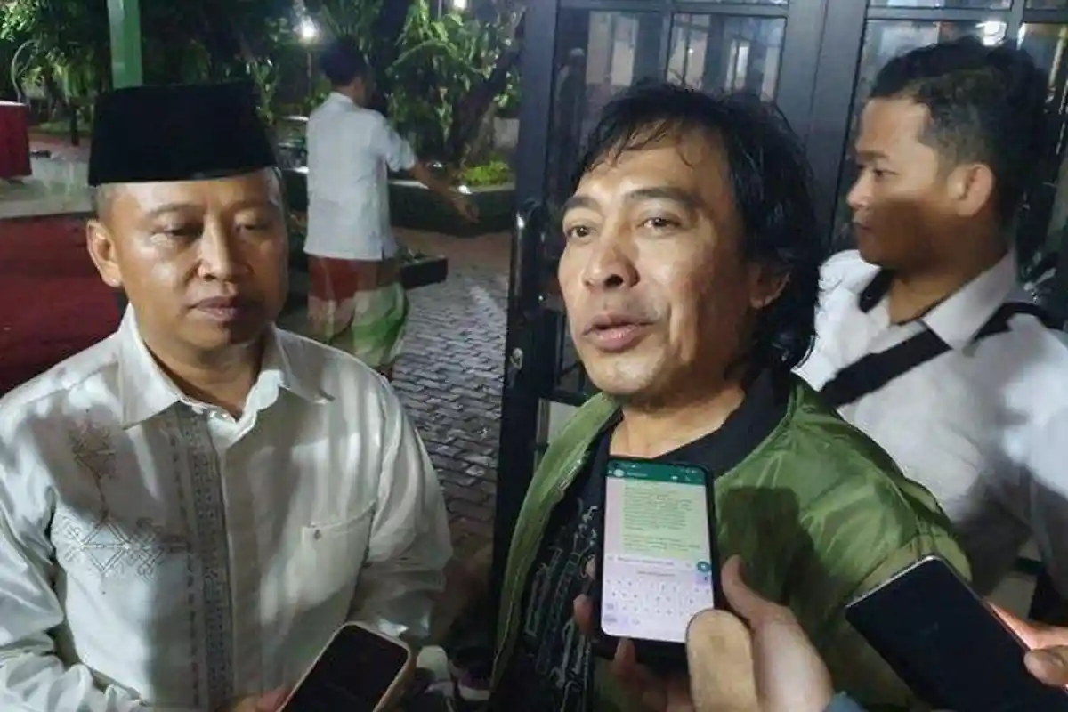 Jawaban Komeng Didapuk Maju Pilkada Wali Kota Depok, Tanggapi Tawaran Sekda Supian Suri: Kain Sarung