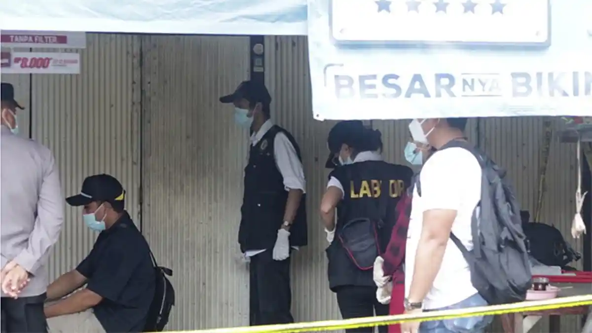 TERKINI, Tim Labfor Polda Bali Lakukan Olah TKP di Kediaman Ketut Mintaning
