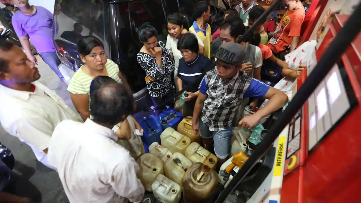 Pemerintah Harus Tegas Menetapkan Harga BBM Bersubsidi