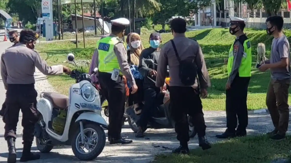 Cegah Kriminalitas di Hari Libur, Polisi Gelar Razia di Depan Mako Polres Sigi