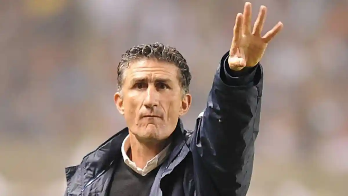 Tak Sampai Setahun, Argentina Pecat Pelatih Timnas Edgardo Bauza. Ini Sebabnya