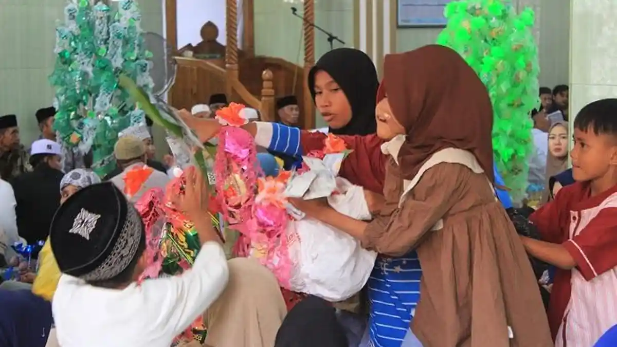 Semarak Tradisi Maulid Nabi Muhammad di Desa Bahoruru Morowali Sulteng