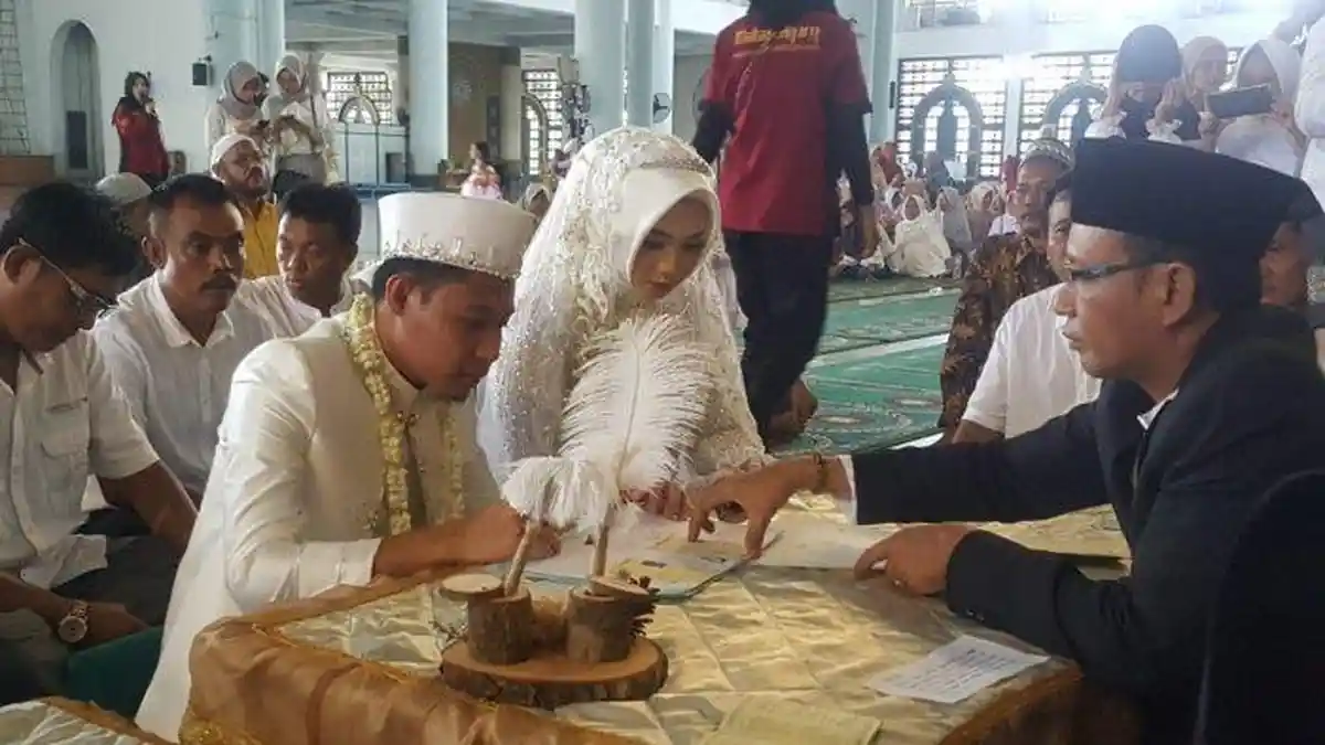 Cerita Cinta Evan Dimas Menikah dengan Istrinya: Ibunda Beberkan Teman Tapi Menikah