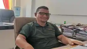 drg-Tommy-Hermopan-menyatakan-keinginannya-untuk-maju-bertarung-di-pilkada-Manggarai-Timur.jpg