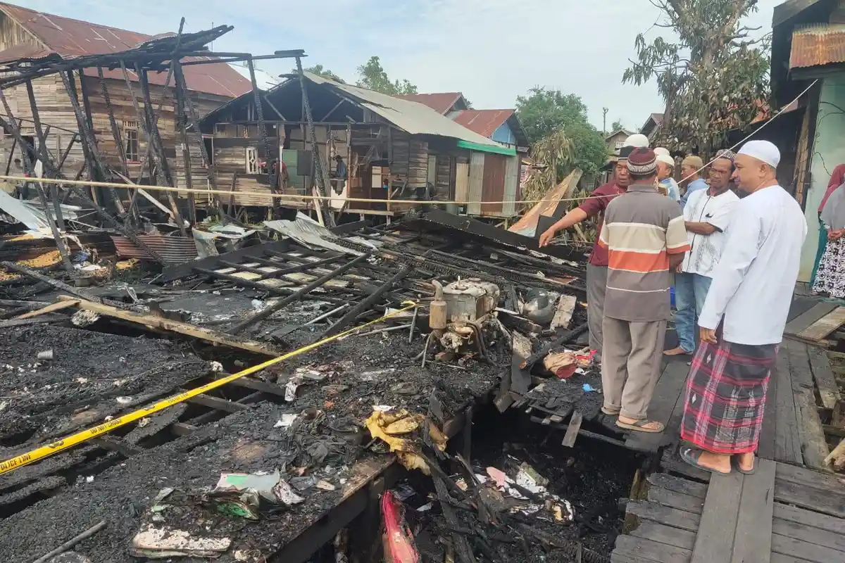 Kebakaran di Banjarmasin, Api di Alalak Utara Membakar 4 Rumah dan 1 Orang Ditemukan Meninggal