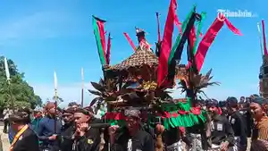 Prosesi-arak-arakan-Pahargyan-Adat-Longkangan-ke-177.jpg