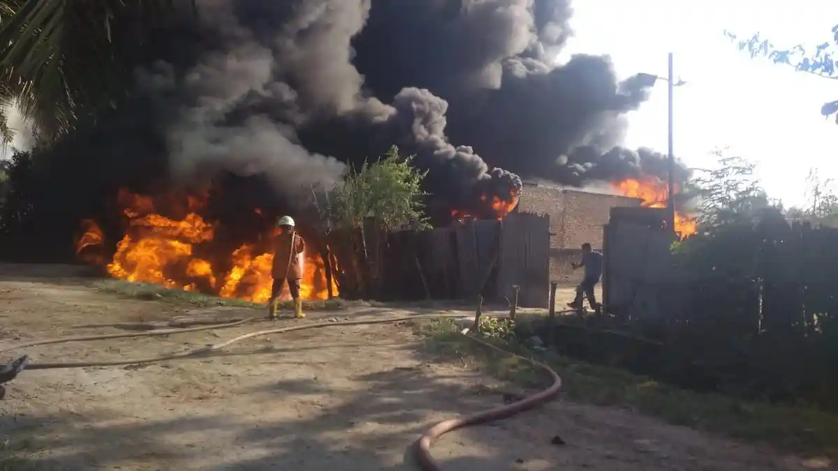 Gudang Pengolahan Oli Bekas yang Diduga Dibekingi Oknum Aparat Terbakar, Kini Dijaga Ketat