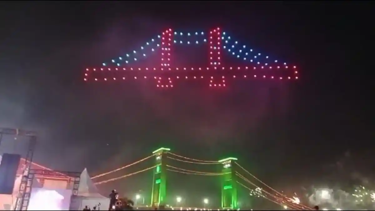 Malam Tahun Baru di Palembang, Respon Warga Jambi Lihat Pertunjukan Drone di BKB