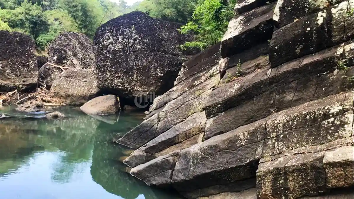 Ada Kesamaan Batuan di Gunung Padang Cianjur dan Paraga Stone Tasikmalaya