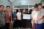 Santunan-korban-laka-KRL-Bekasi-sabtu.jpg