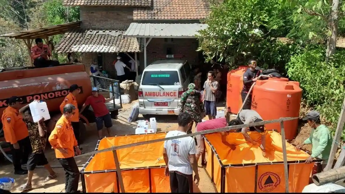 Dusun Bungur Ponorogo Mulai Dilanda Kekeringan, BPBD Jadwalkan Droping Air Bersih Rutin - Surya.co.id