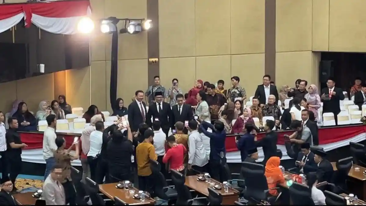 Ahok, Ridwan Kamil dan Suswono Hadiri Pelantikan Pimpinan Definitif DPRD DKI Jakarta