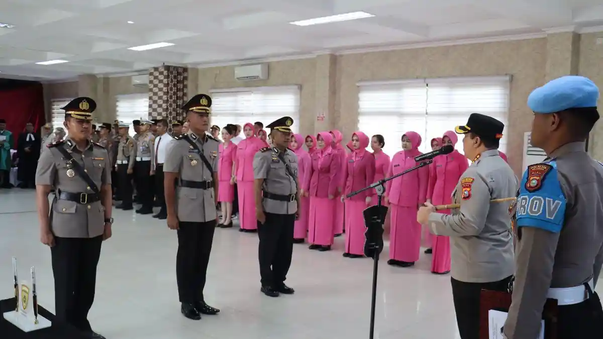 Dicopot Kapolda Riau, Kompol David Gantikan Kompol Syafnil di Polsek Bukit Raya Pekanbaru