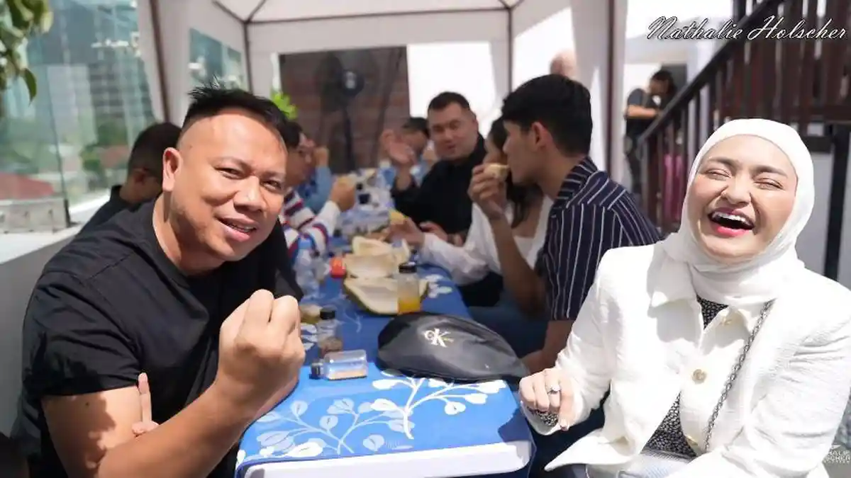 Nathalie Holscher Ngakak Dapat Wejangan Soal Move On dari Vicky Prasetyo