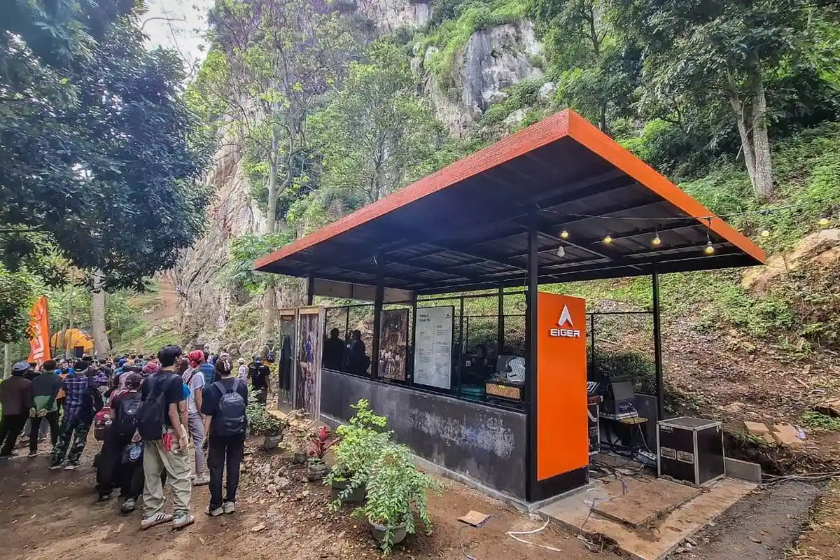 Merawat dan Menjaga Tebing Karst Citatah 125, Langkah EIGER untuk Warisan Panjat Tebing Indonesia