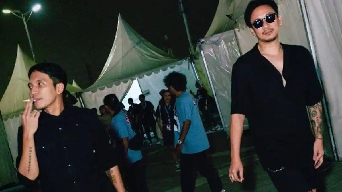 Potret Desta dan Vincent Rompies Pakai Outfit Serba Hitam Bikin Heboh Warganet