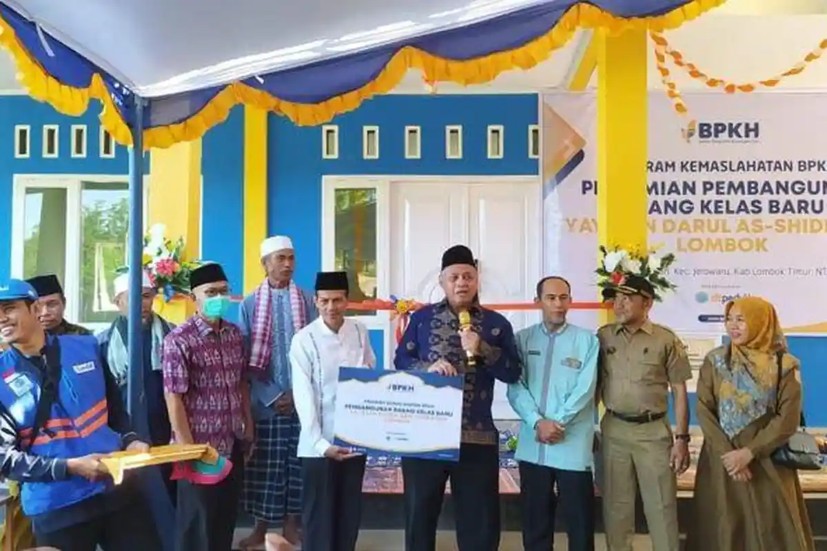 BPKH RI, DT Peduli NTB, dan DPR RI Resmikan Program Ruang Kelas Baru