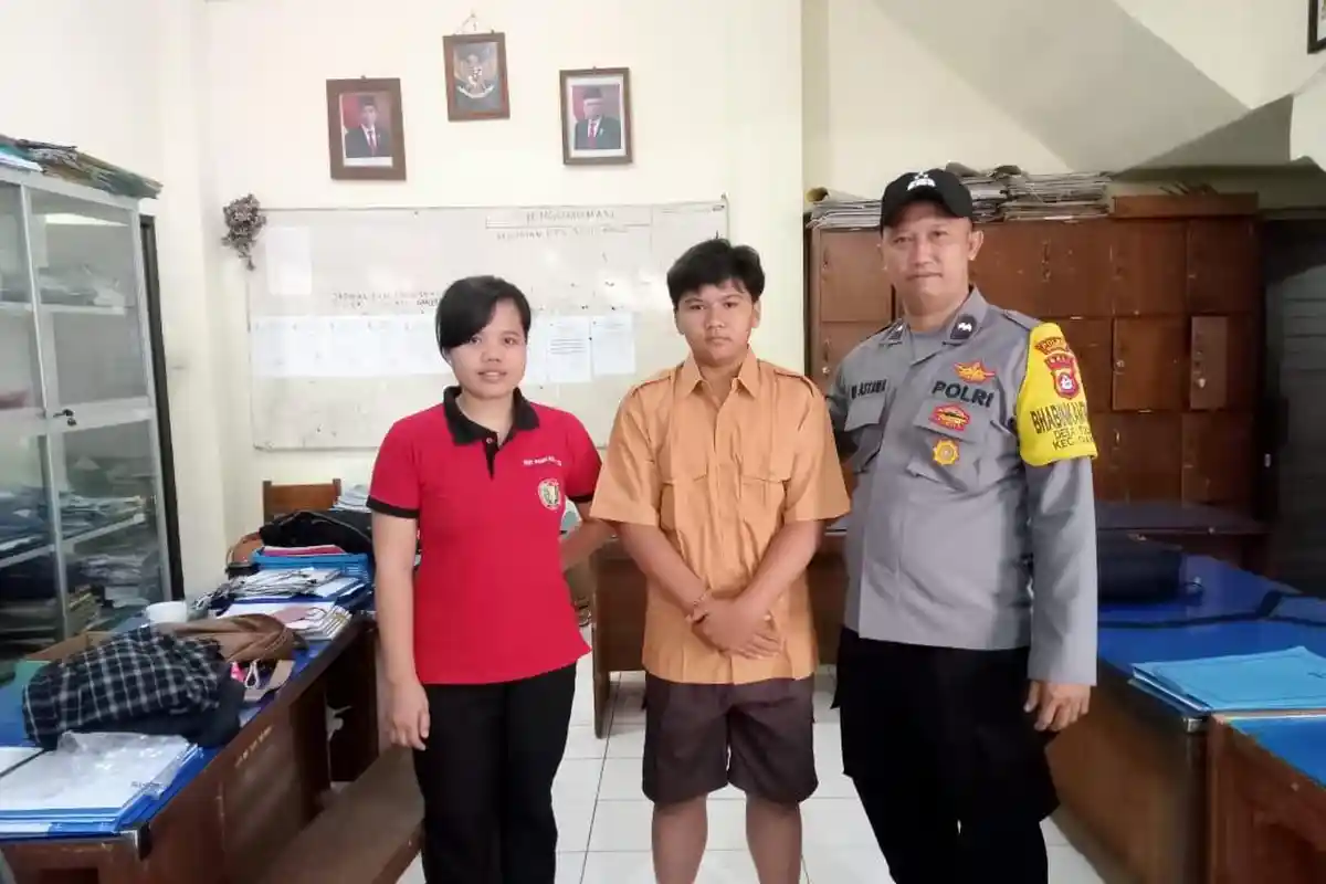 PUTUS Sekolah! Kisah Aipda Astawa BIAYAI Siswa Tidak Mampu di Gianyar 