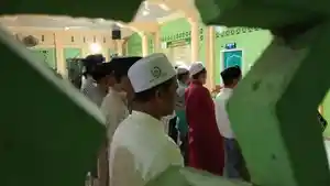 Dayah-Darul-Muarrif-melaksanakan-Shalat-Tarawih-perdana-1-Ramadhan-1445-H.jpg
