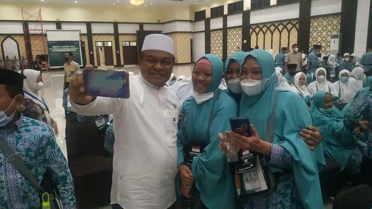 Lepas 344 Jamaah Asal Bone, Andi Fahsar Padjalangi: Sippamase-maseki'