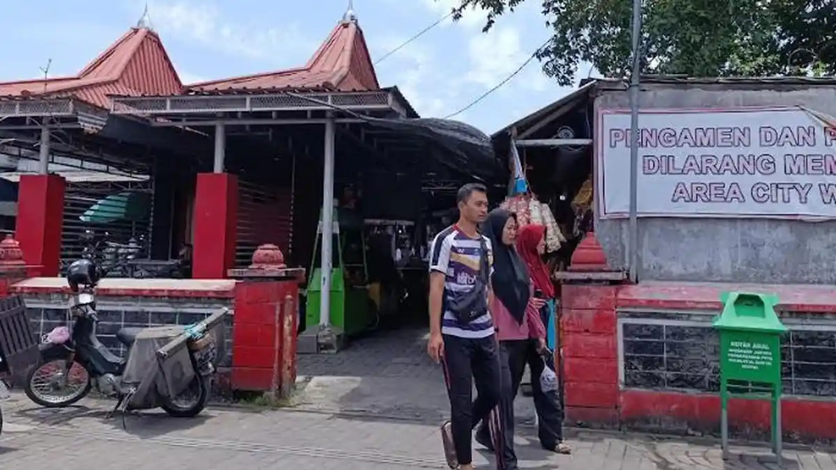 Pengembangan Pasar Suvenir di Makam Bung Karno Kota Blitar Tunggu Tukar Guling Lahan Makam Warga 