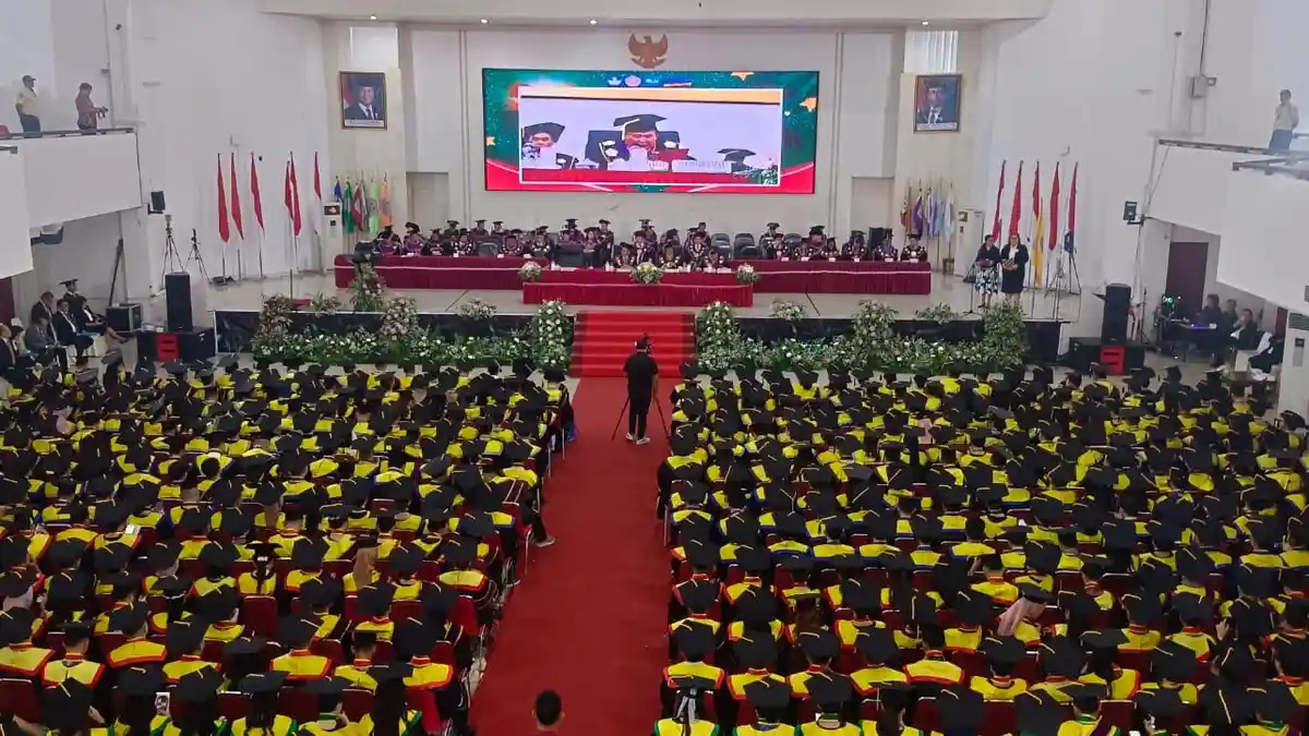 699 Wisudawan Unsrat Manado Resmi Dilepas, Prof Berty Sompie : Bawa Perubahan untuk Bangsa dan Dunia
