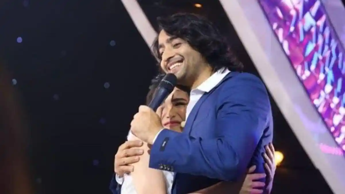Hubungannya Kembali Membaik Usai Dipeluk di Panggung, Ayu Ting Ting dan Shaheer Sheikh Bakal CLBK?