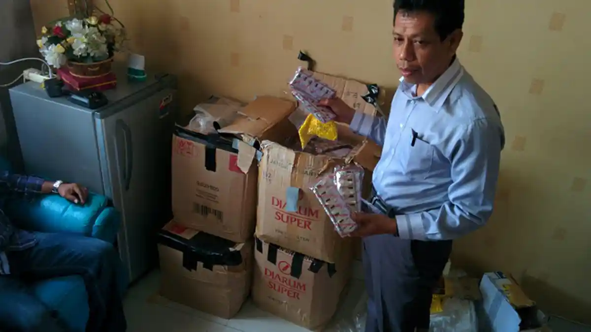 Ratusan Ribu Butir Carnophen dan Pil Dekstro Disita