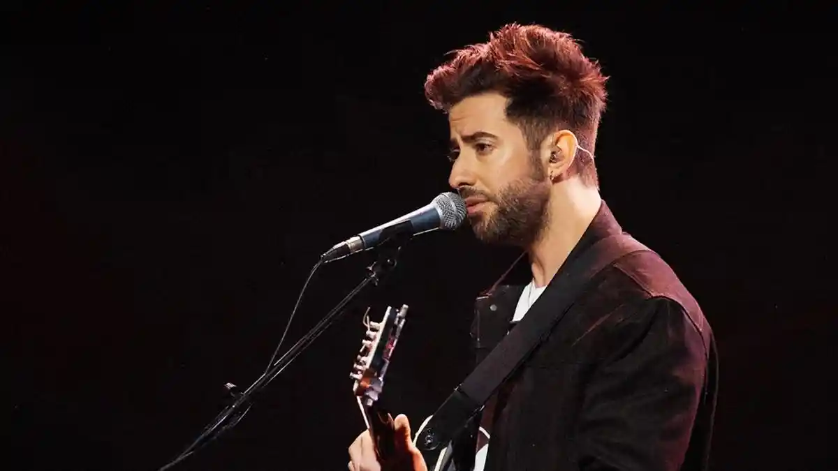 Lirik Lagu Bruno Major We Were Never Really Friends dengan Terjemahan Bahasa Indonesia