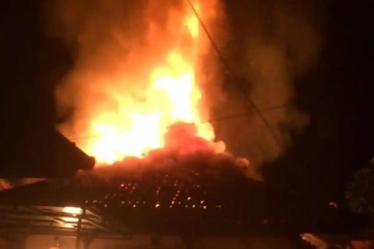 Gedung DPR/MPR Terbakar, Titik Api di Ruangan Pansus