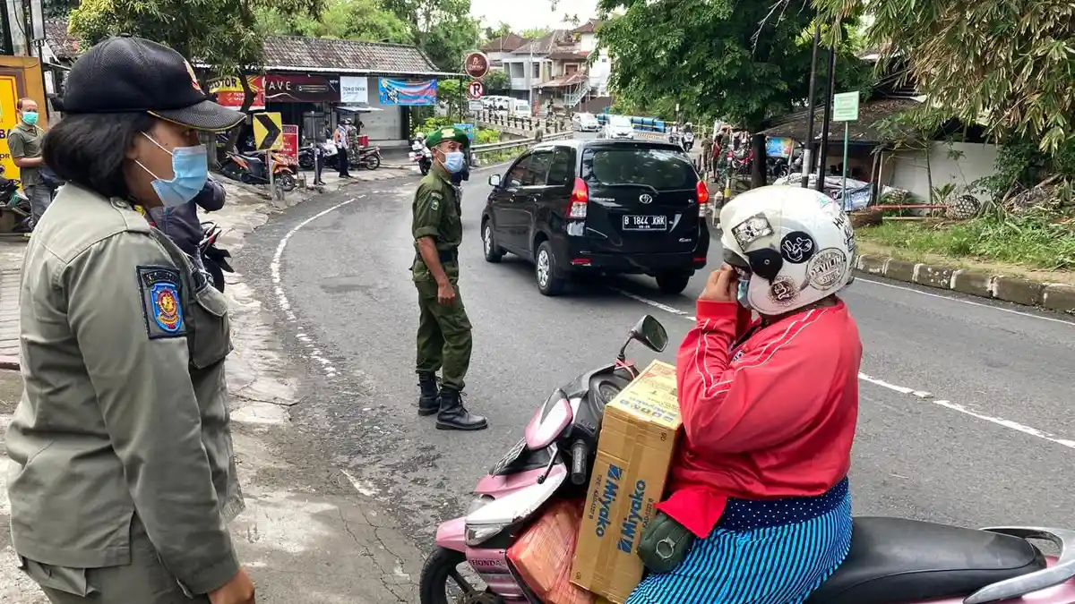 19 Pelanggar Protokol Kesehatan Terjaring dalam Operasi di Desa Ubung Kaja, 15 Orang Kena Denda