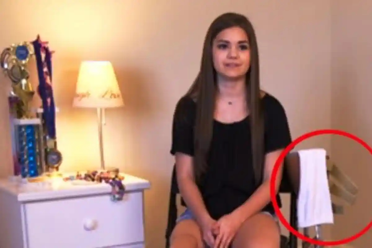 Gadis Ini Tampak Normal, tapi Siapa Sangkah Kisah di Balik Handuknya Bikin Terharu