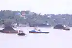 ilustrasi-kapal-pengakut-batubara-di-sungai-mahakam.jpg