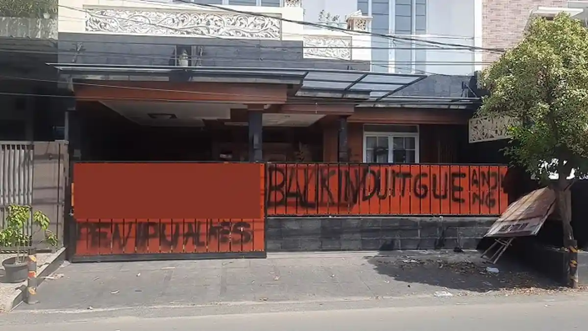 Rumah di Pamulang Menjadi Sasaran Aksi Vandalisme Bertuliskan Penipu