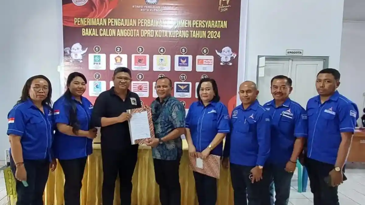 NTT Memlih, 15 Parpol Serahkan Berkas Perbaikan ke KPU Kota Kupang 