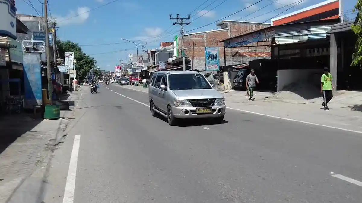 Lancar di Jl Ahmad Yani Pinrang