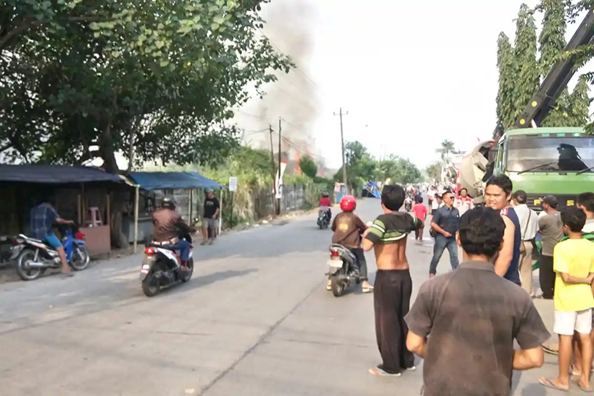 Hotline Semarang : Bermunculan Lapak-lapak Liar di Klipang Pesona Asri
