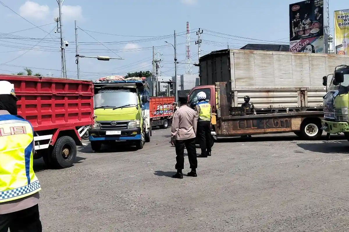 Djoko Setijowarno Usulkan Insentif Diskon Tarif Tol dan Subsidi BBM Bagi Pengusaha Patuh ODOL