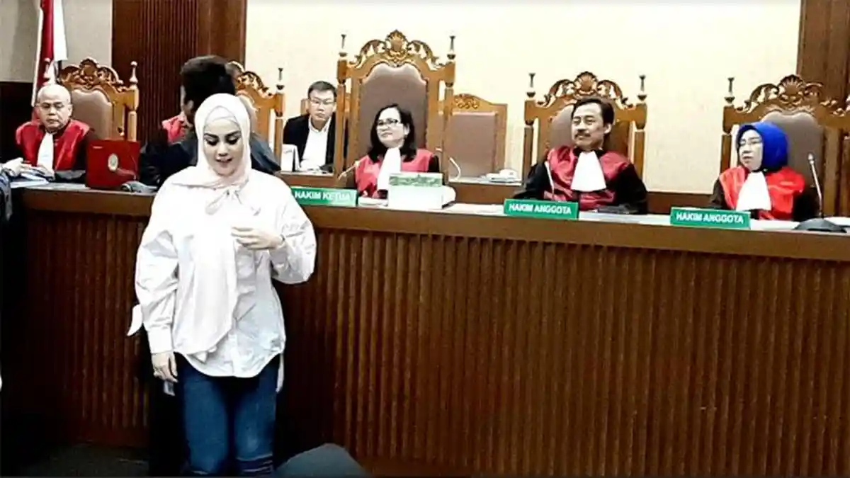 Jennifer Dunn Tak Membantah Pernah Terima Mobil Seharga Rp 900 Juta dari Wawan