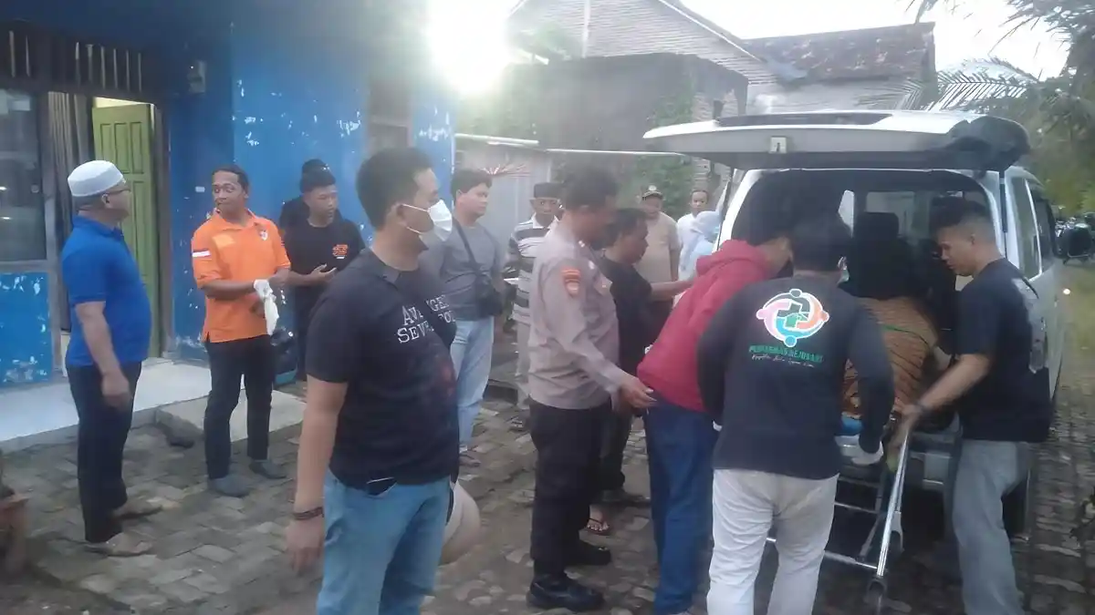 Pria Akhiri Hidup di Teras Rumah Pringsewu, Polisi Dalami Motifnya