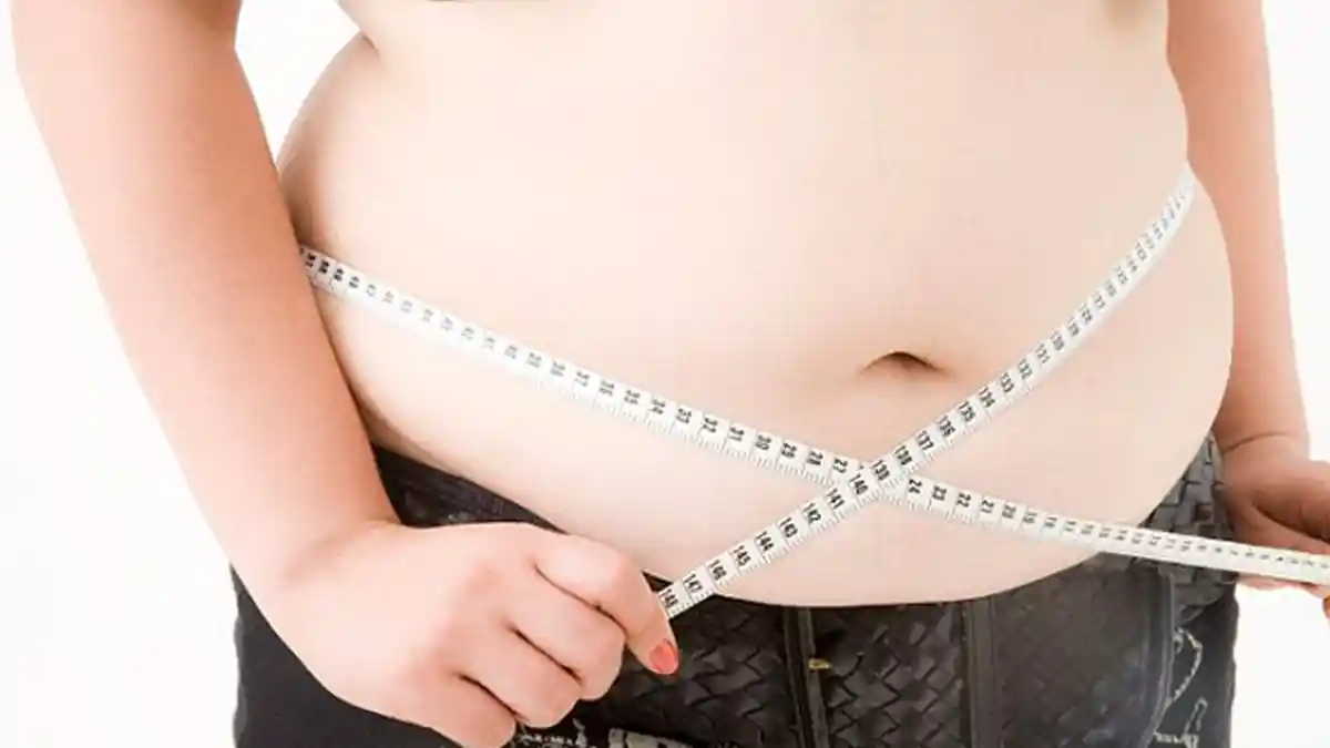 Tak Disangka, 3 Kebiasaan Ini Bikin Perutmu Buncit, Hindari Agar Terlihat Lebih Seksi!